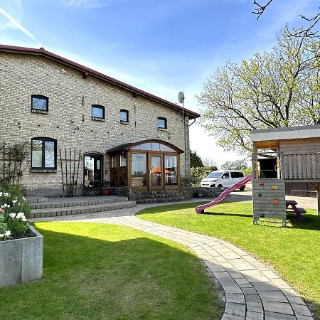 Nossentiner Huette Behindertengerechte Ferienwohnung מראה חיצוני תמונה