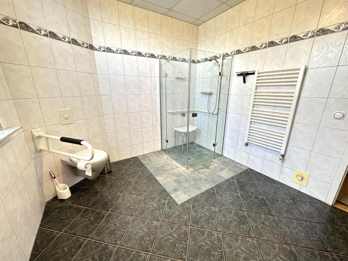 Nossentiner Huette Behindertengerechte Ferienwohnung מראה חיצוני תמונה