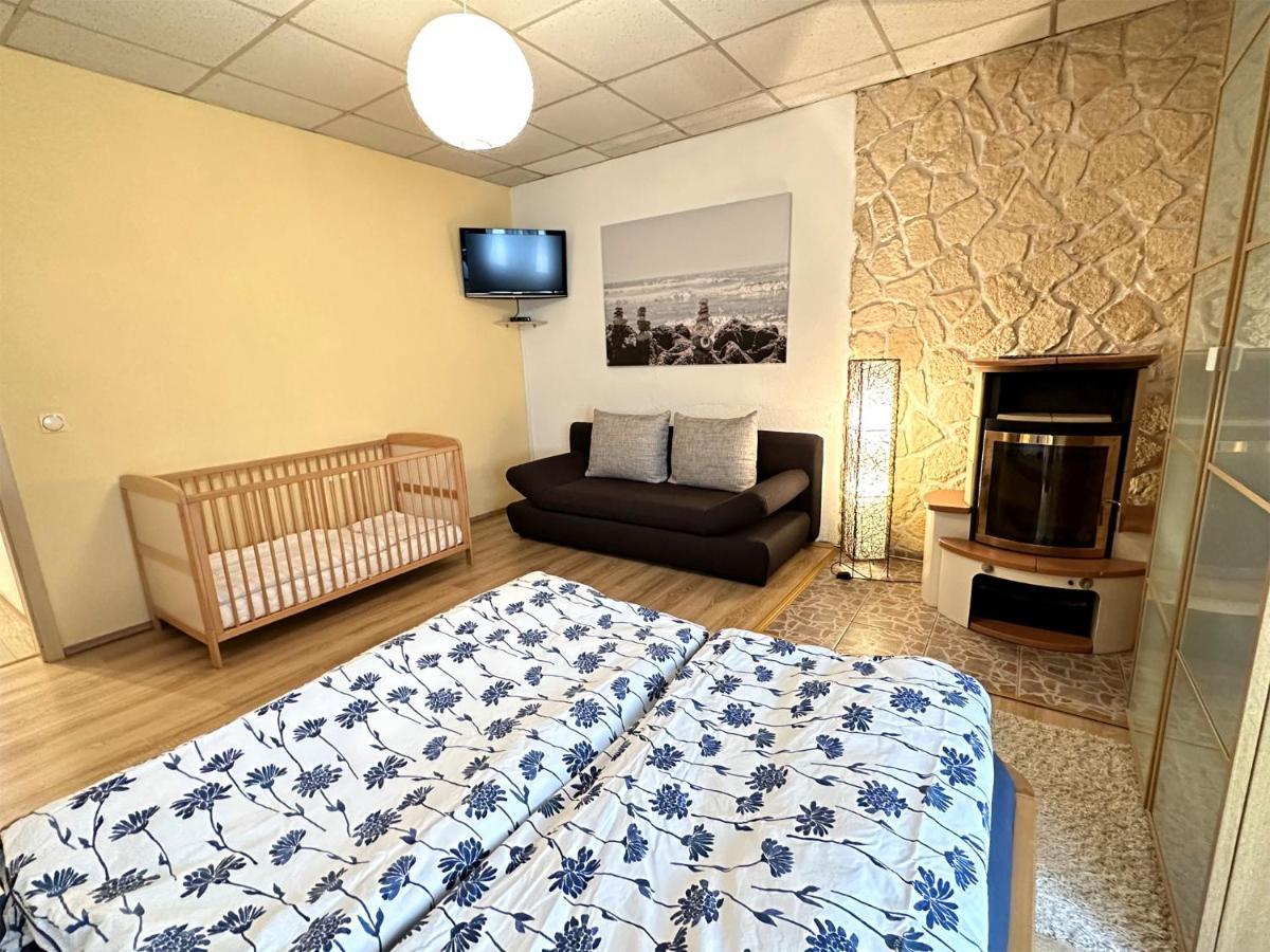Nossentiner Huette Behindertengerechte Ferienwohnung מראה חיצוני תמונה